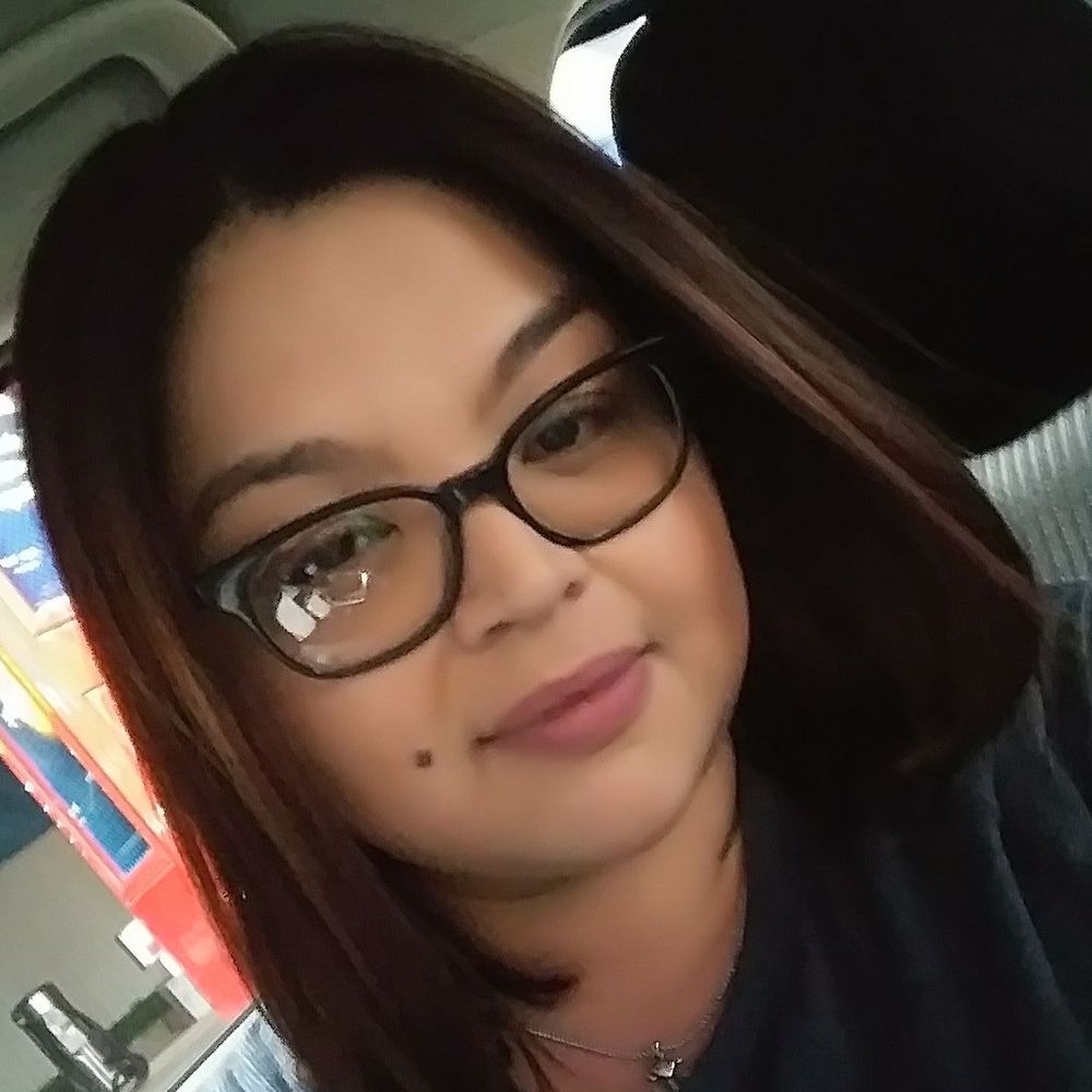 Meet your Posher, Cynthia